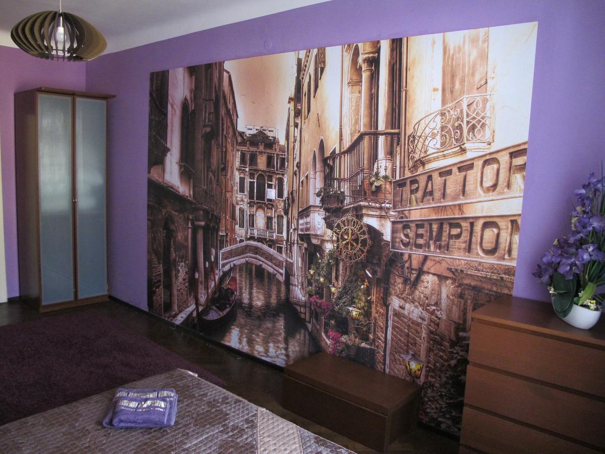 All Seasons Hostel Прага Экстерьер фото