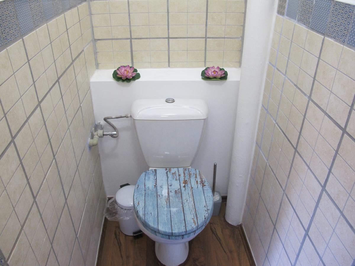 All Seasons Hostel Прага Экстерьер фото