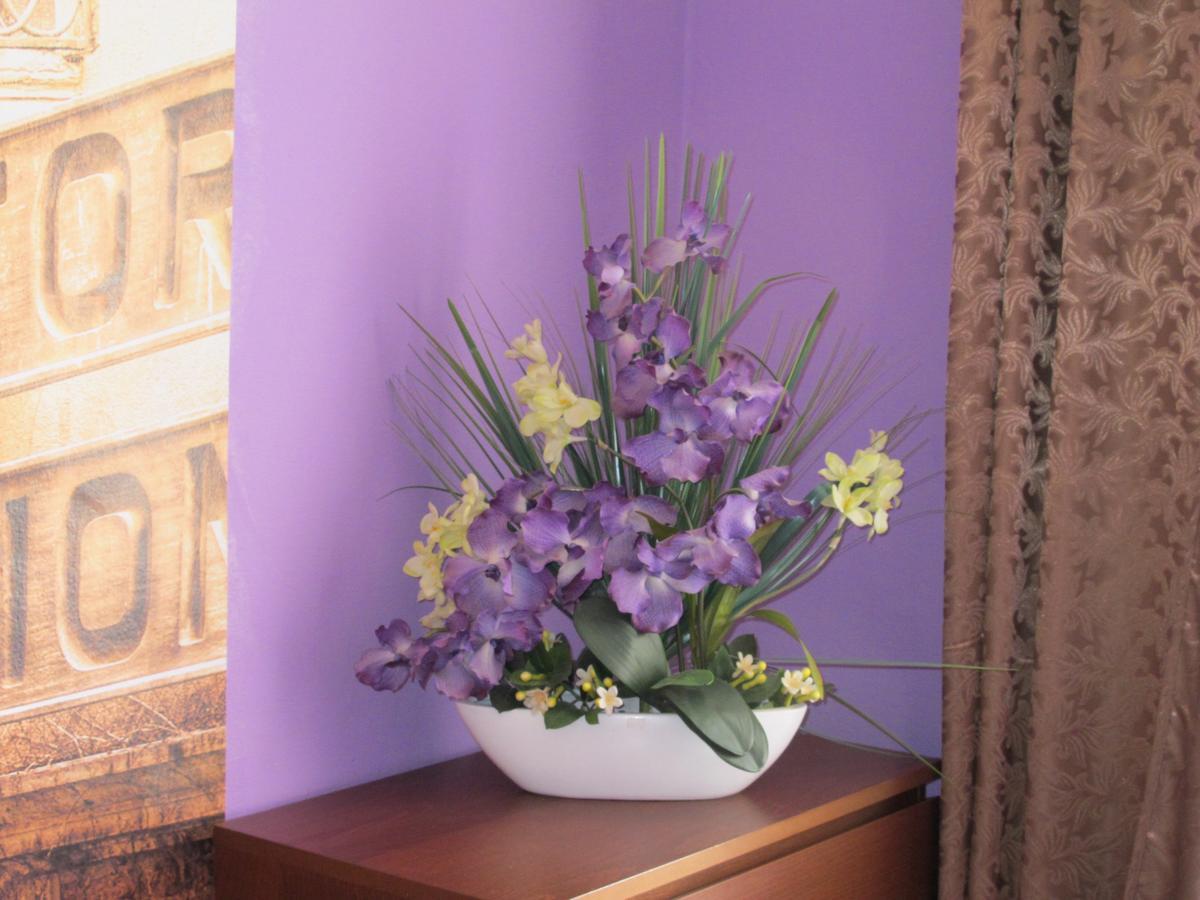 All Seasons Hostel Прага Экстерьер фото